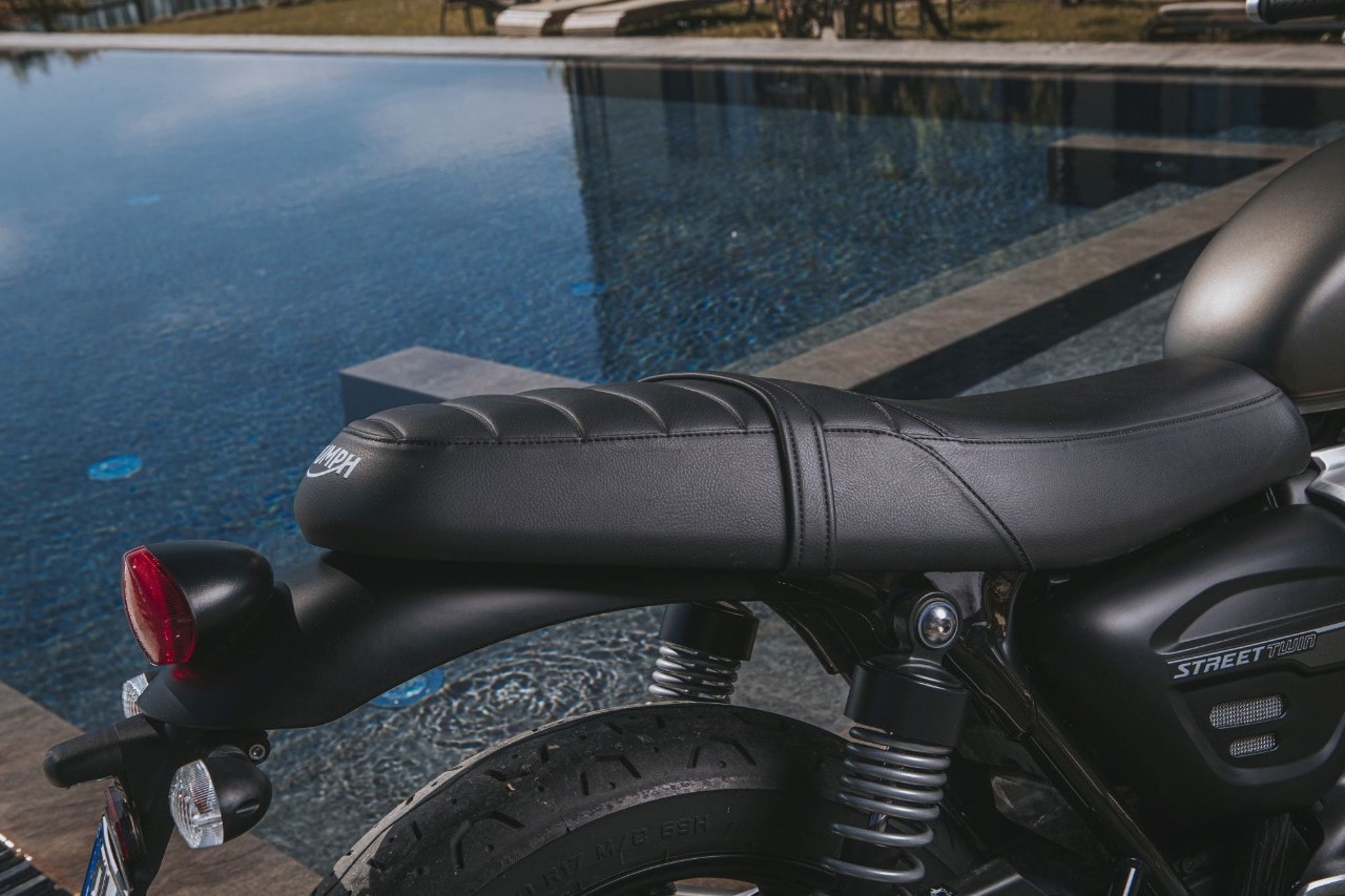 Triumph Street Twin VS Bonneville T100: sfida in famiglia